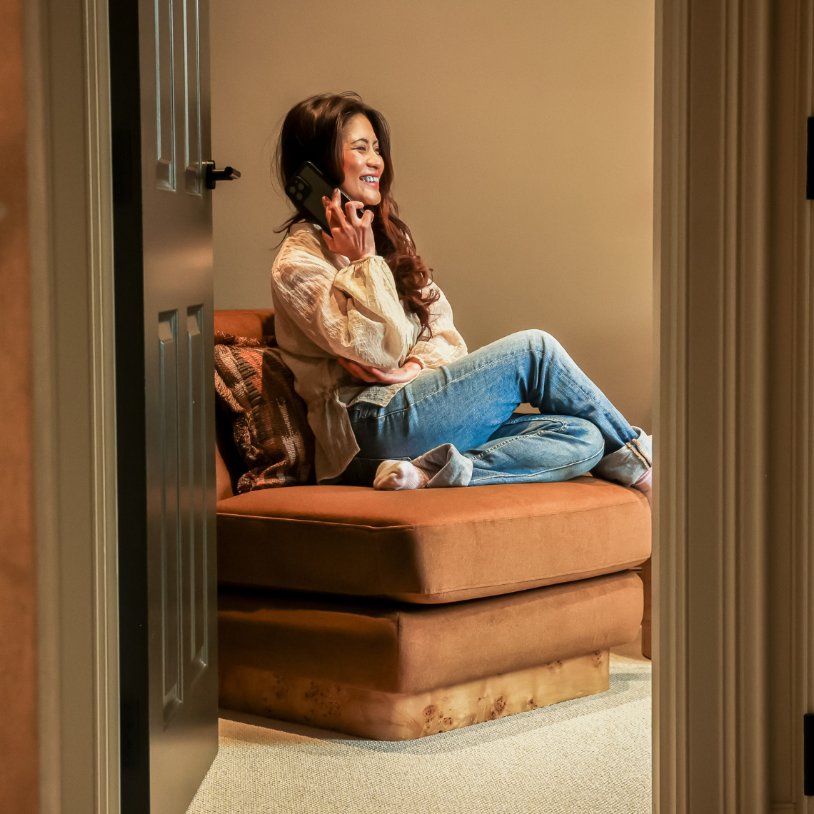 April on phone 1140x1140px