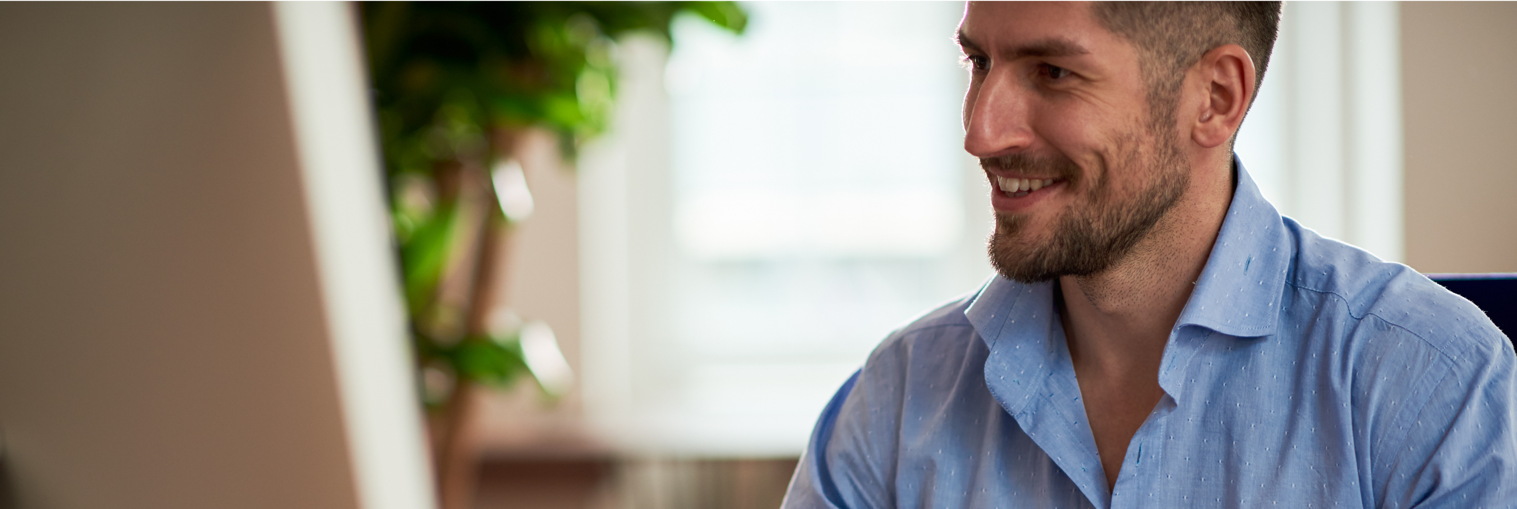 Financial adviser canva stock 2980x1000px