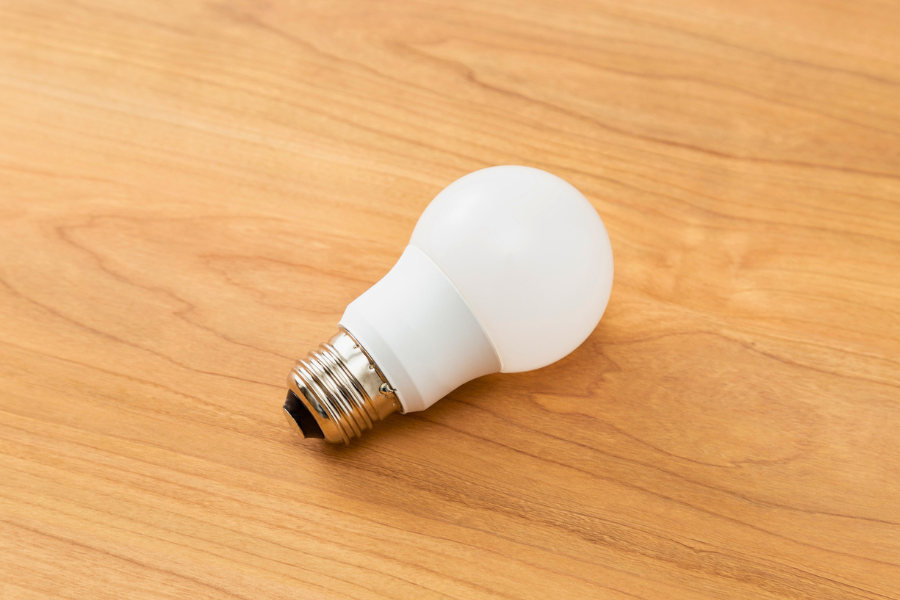 Led lightbulbs canva stock 900x600px